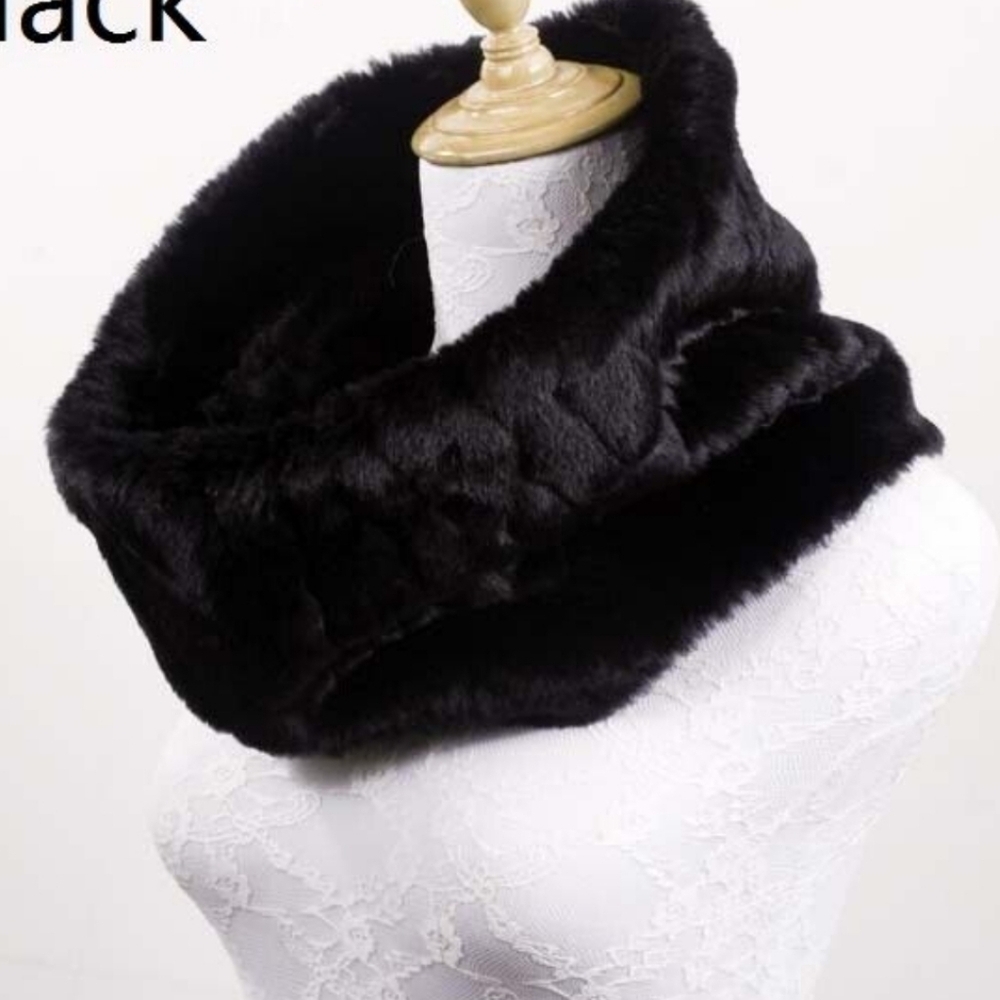 Women's fur scarf neck black scarf